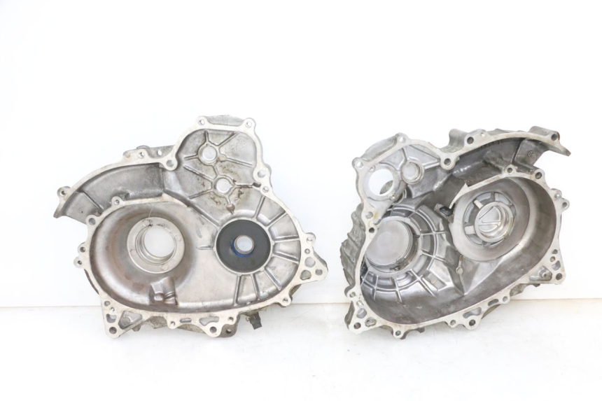 photo de OBUDOWA WARIATORA SUZUKI BURGMAN 650 (2013 - 2020) - Widok z bliska