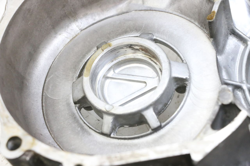 photo de OBUDOWA WARIATORA SUZUKI BURGMAN 650 (2013 - 2020) - Stan powierzchni