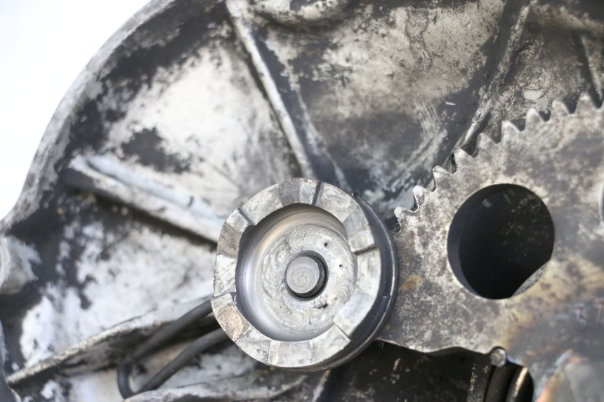 photo de OBUDOWA WARIATORA YAMAHA BW'S 50 (2004 - 2017) - Zbliżenie techniczne