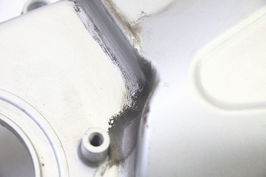 photo de OBUDOWA WARIATORA HONDA FES S-WING SWING ABS 125 (2007 - 2015) - Zbliżenie techniczne