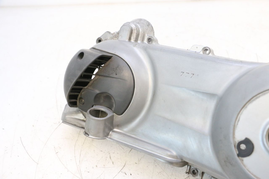 photo de OBUDOWA WARIATORA PIAGGIO MP3 RL 250 (2006 - 2010) - Widok produktu