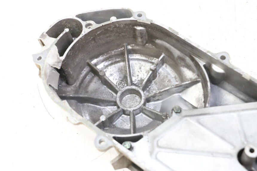 photo de OBUDOWA WARIATORA PEUGEOT BELVILLE 125 (2017 - 2021) - Zoom stanu zużycia