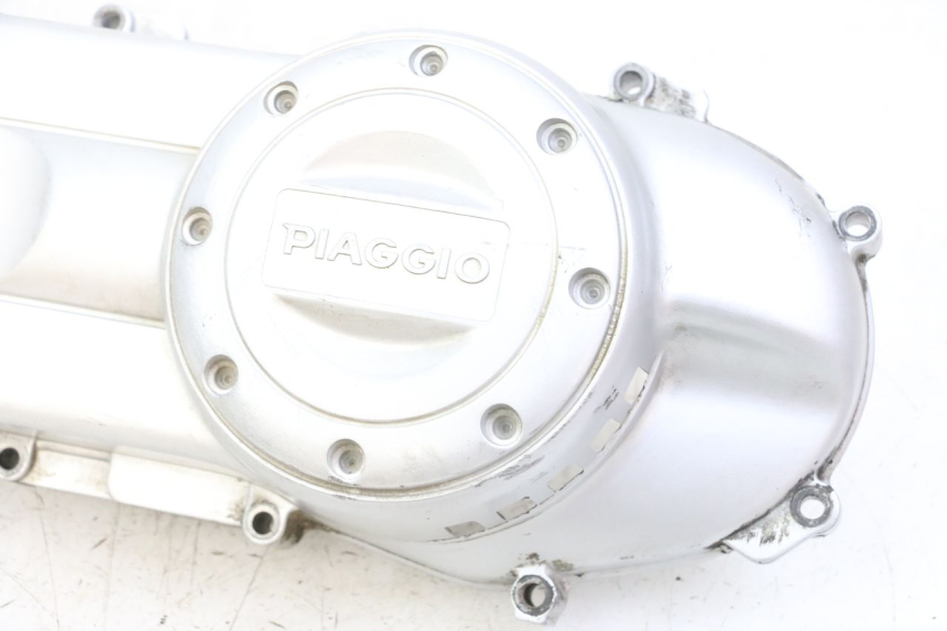 photo de OBUDOWA WARIATORA PIAGGIO ZIP 4T 50 (2018 - 2020) - Szczegóły charakterystyczne