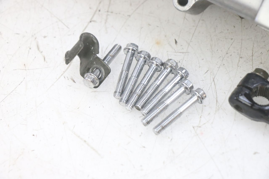 photo de OBUDOWA WARIATORA JM MOTORS SANTANA 50 (2014 - 2023) - Zbliżenie komponentów