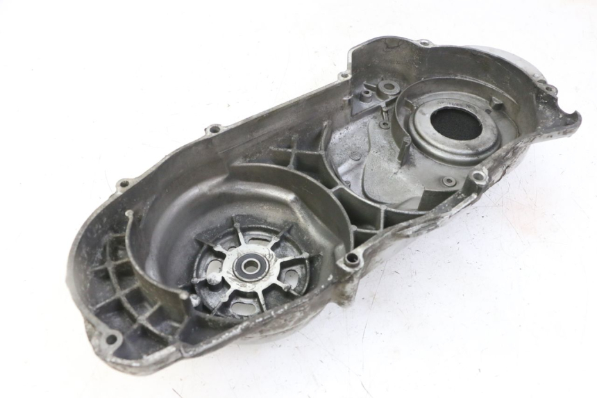 photo de OBUDOWA WARIATORA PEUGEOT SATELIS 125 (2013 - 2018) - Inny kąt widzenia