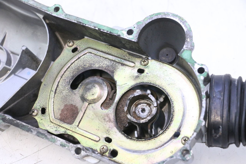photo de OBUDOWA WARIATORA HONDA SCV LEAD 100 (2003 - 2007) - Zoom stanu zużycia