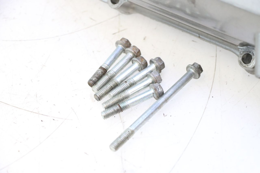 photo de OBUDOWA WARIATORA HONDA SCV LEAD 100 (2003 - 2007) - Oznaczenia i referencje