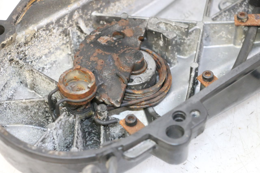 photo de OBUDOWA WARIATORA PEUGEOT STREETZONE I NAKED 2T 50 (2018 - 2020) - Zoom stanu zużycia