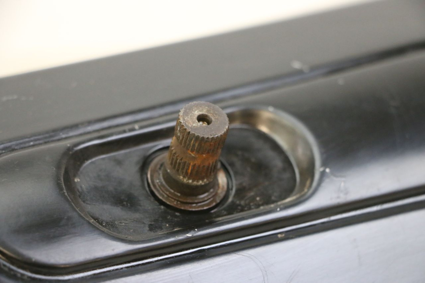 photo de OBUDOWA WARIATORA PEUGEOT TWEET PRO CARGO 50 (2018 - 2022) - Stan powierzchni