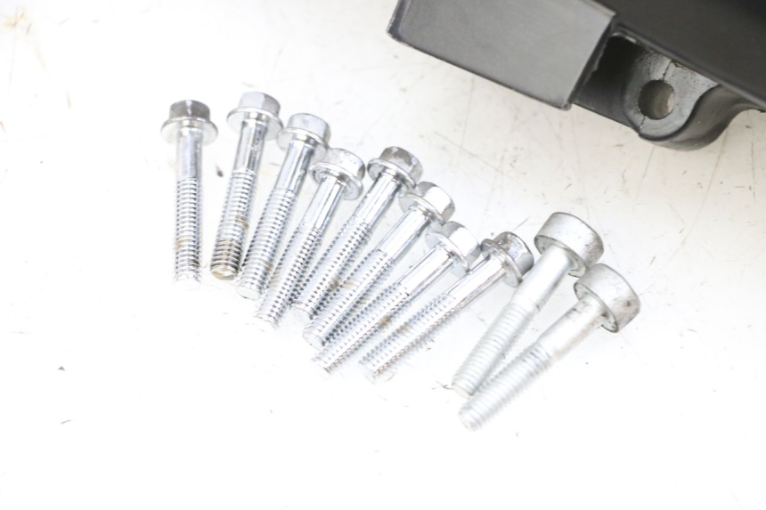 photo de OBUDOWA WARIATORA PEUGEOT TWEET PRO EFI 4T 50 (2021 - 2022) - Stan powierzchni