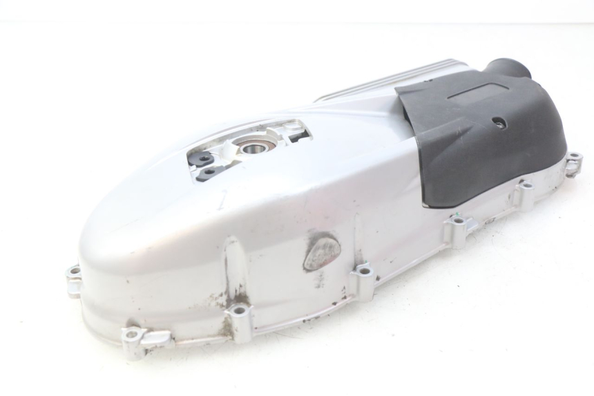 photo de OBUDOWA WARIATORA PIAGGIO VESPA GTS IGET ABS 125 (2017 - 2023) - Szczegóły charakterystyczne