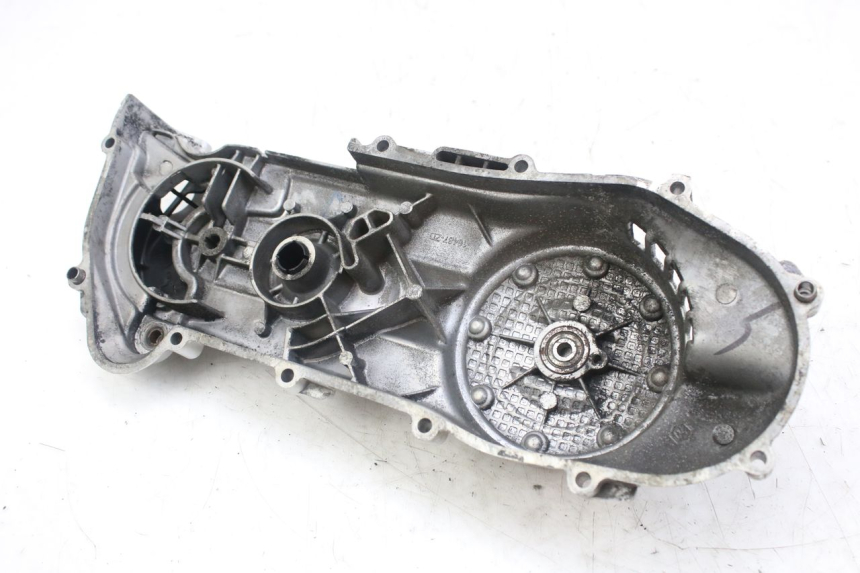 photo de OBUDOWA WARIATORA PIAGGIO ZIP 4T 50 (2018 - 2020) - Inny kąt widzenia