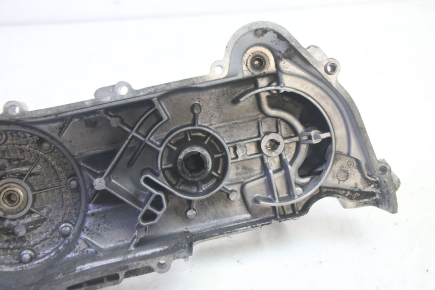 photo de OBUDOWA WARIATORA PIAGGIO ZIP 4T 50 (2018 - 2020) - Szczegóły charakterystyczne