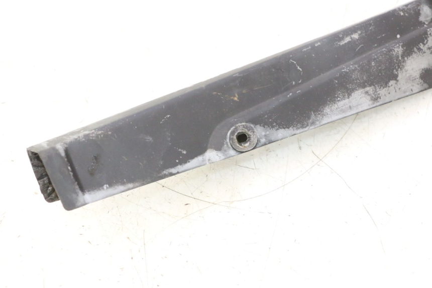 photo de OSŁONA ŁAŃCUCHA HONDA CB TWO FIFTY 250 (1991 - 2002) - Zbliżenie techniczne