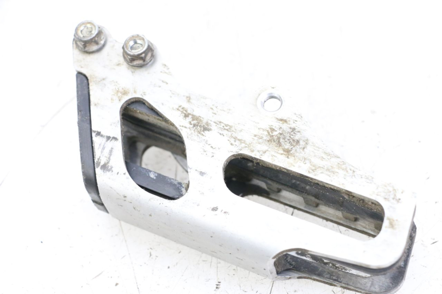 photo de OSŁONA ŁAŃCUCHA HONDA CRF R 250 (2020 - 2021) - Zbliżenie techniczne