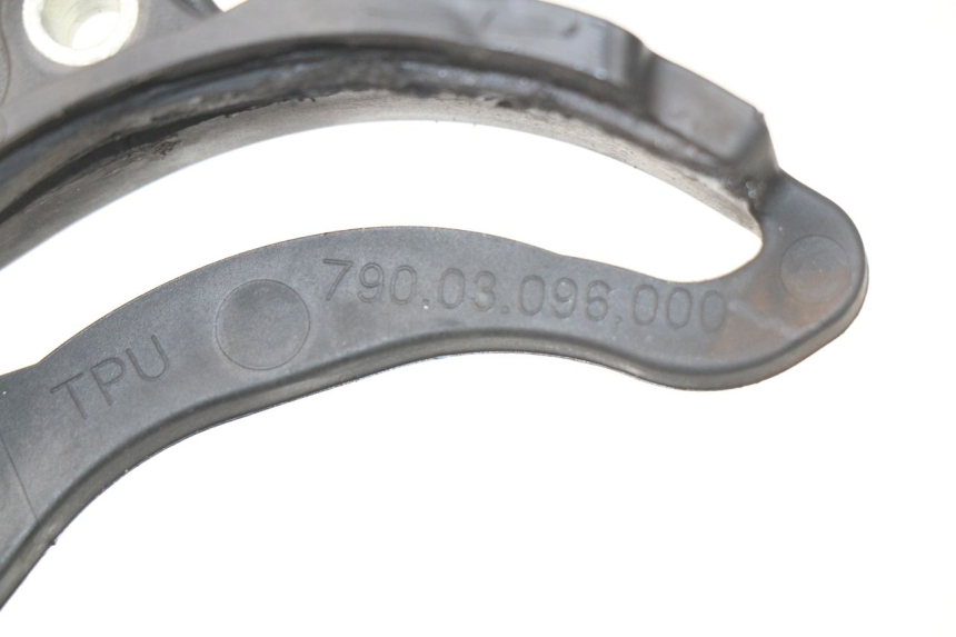 photo de OSŁONA ŁAŃCUCHA HUSQVARNA FC 350 (2019 - 2022) - Zoom stanu zużycia