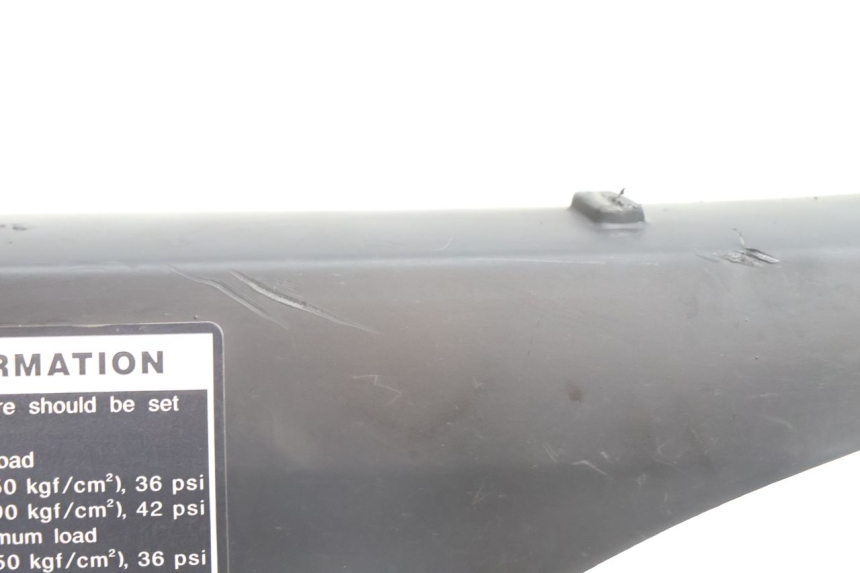 photo de OSŁONA ŁAŃCUCHA YAMAHA FZ8 800 (2010 - 2016) - Zoom stanu zużycia