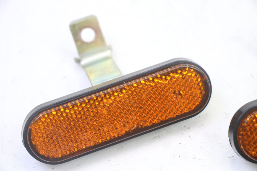 photo de KIERUNKOWSKAZ (LUSTERKO) KYMCO AGILITY 4T 50 (2005 - 2018) - Szczegół części