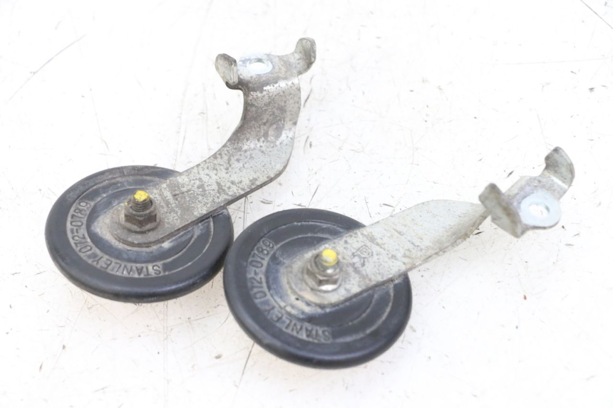 photo de KIERUNKOWSKAZ LUSTERKA HONDA PCX (JF57/JF64) 125 (2014 - 2018) - Szczegół części