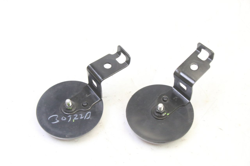 photo de KIERUNKOWSKAZ (LUSTERKO) YAMAHA XMAX X-MAX 125 (2021 - 2025) - Zoom stanu zużycia