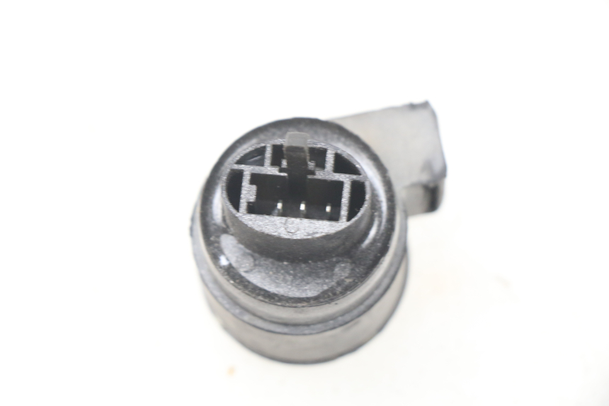 photo de PRZERYWACZ KIERUNKOWSKAZÓW KYMCO AGILITY 4T 50 (2005 - 2018) - Inny kąt widzenia