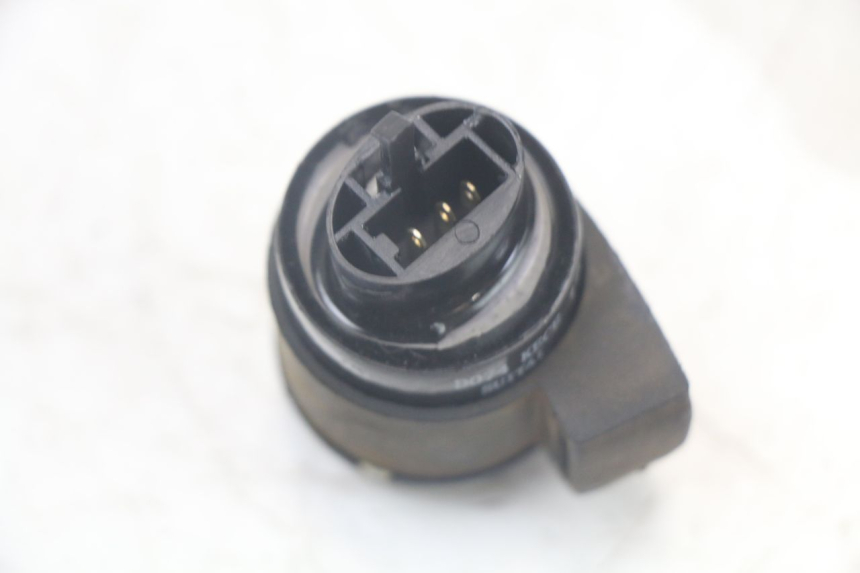 photo de PRZEKAŹNIK KIERUNKOWSKAZU KYMCO AGILITY 4T 50 (2018 - 2022) - Inny kąt widzenia