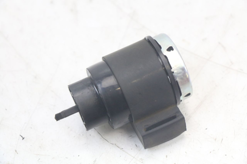 photo de PRZEKAŹNIK KIERUNKOWSKAZU KYMCO AGILITY 4T 50 (2018 - 2022) - Zoom stanu zużycia