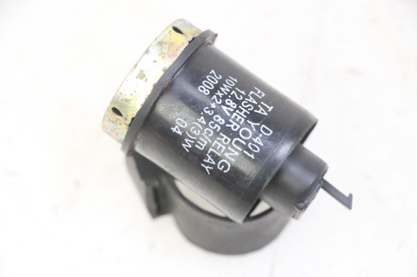 photo de PRZERYWACZ KIERUNKOWSKAZÓW KYMCO AGILITY 4T 50 (2005 - 2018) - Widok główny