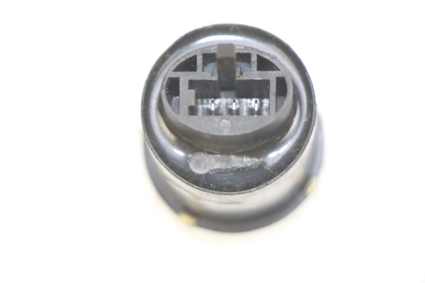 photo de PRZEKAŹNIK KIERUNKOWSKAZU KYMCO AGILITY RS 4T 50 (2009 - 2013) - Zoom stanu zużycia