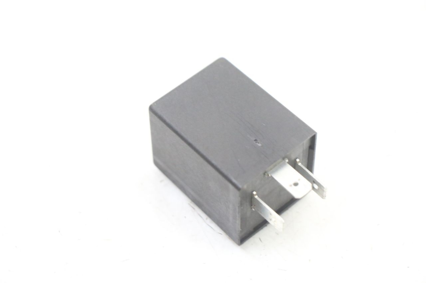 photo de PRZEKAŹNIK KIERUNKOWSKAZU BMW C1 125 (2000 - 2003) - Inny kąt widzenia