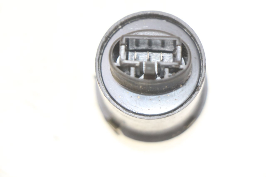 photo de PRZEKAŹNIK KIERUNKOWSKAZU BAOTIAN BT 49 QT-9 50 (2006 - 2010) - Zoom stanu zużycia