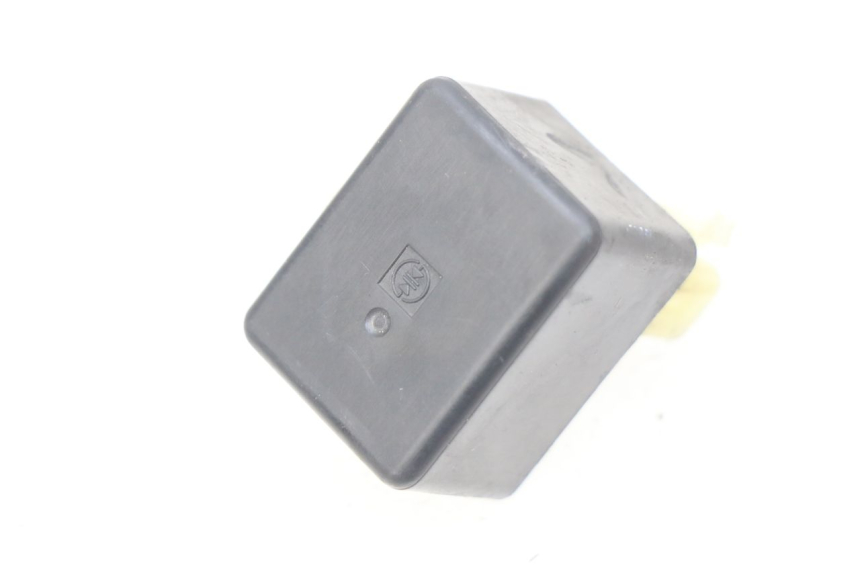 photo de PRZEKAŹNIK KIERUNKOWSKAZU SUZUKI BURGMAN 125 (2007 - 2014) - Widok główny