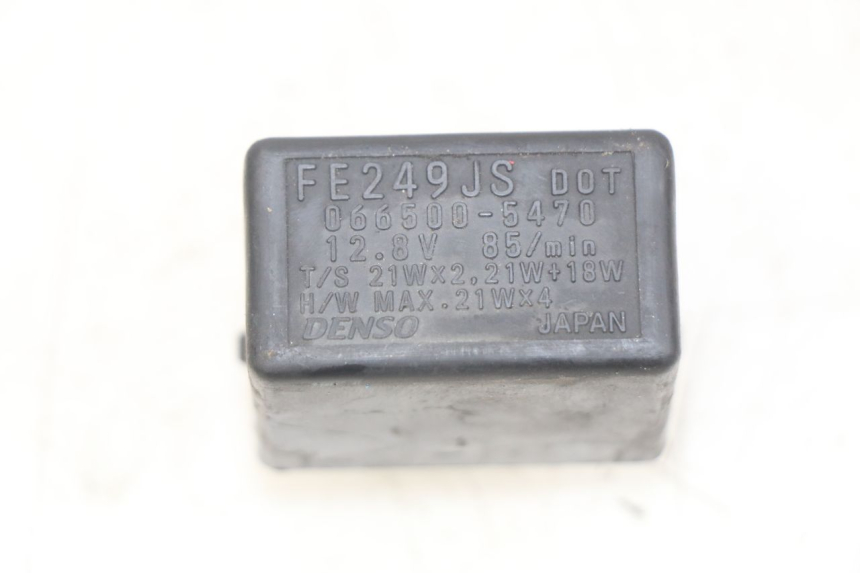 photo de PRZEKAŹNIK KIERUNKOWSKAZU SUZUKI BURGMAN 650 (2002 - 2004) - Szczegół części