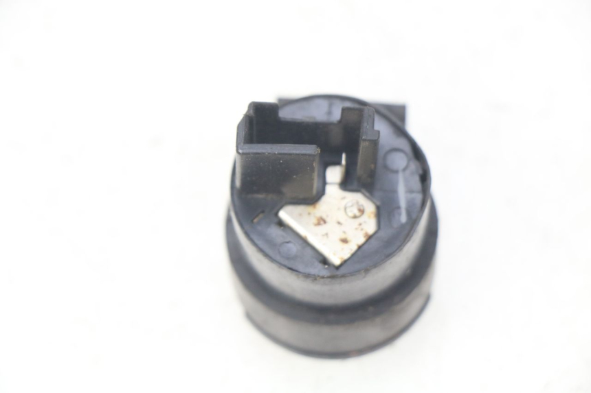 photo de PRZEKAŹNIK KIERUNKOWSKAZU YAMAHA BW'S BWS 125 (2010 - 2013) - Zoom stanu zużycia