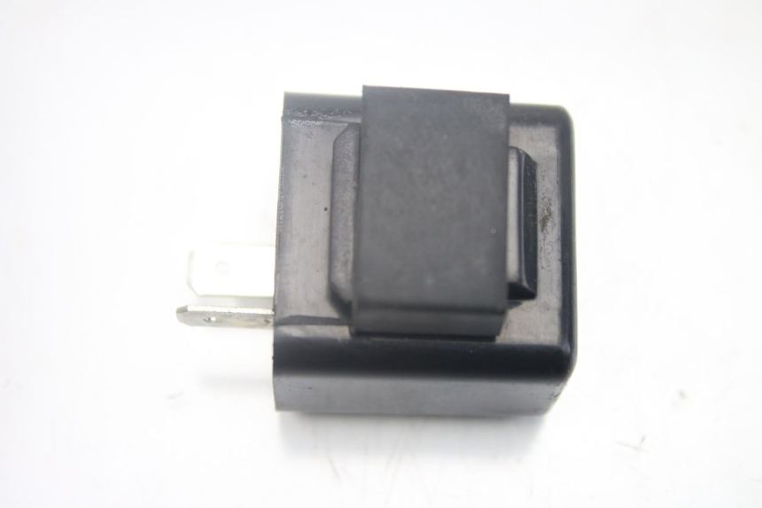 photo de PRZEKAŹNIK KIERUNKOWSKAZU YAMAHA BW'S EASY 50 (2013 - 2016) - Zoom stanu zużycia