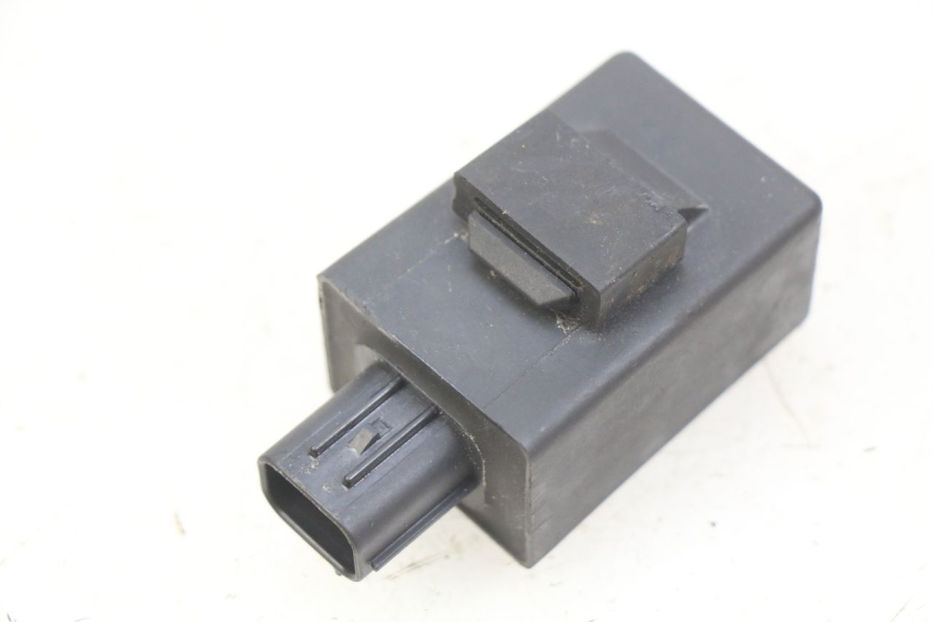 photo de PRZEKAŹNIK KIERUNKOWSKAZU HONDA CB R 1000 (2018 - 2023) - Szczegół części