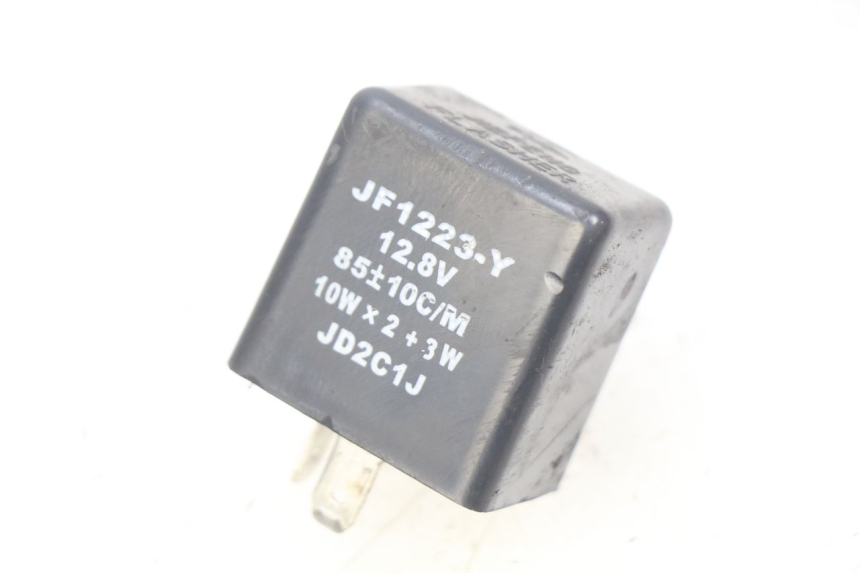 photo de PRZEKAŹNIK KIERUNKOWSKAZU TNT MOTOR CITY 50 (2007 - 2018) - Widok główny