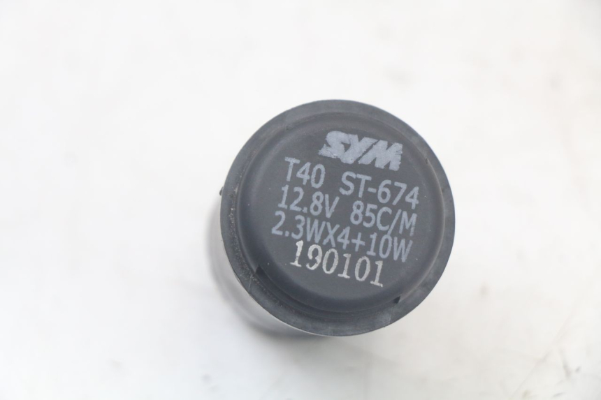 photo de PRZEKAŹNIK KIERUNKOWSKAZU SYM CROX 4T 50 (2016 - 2023) - Szczegół części