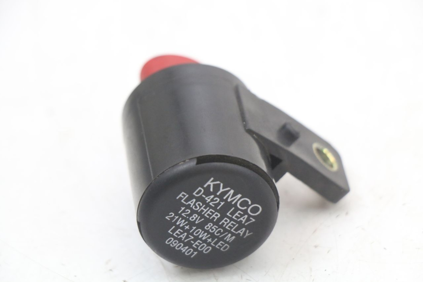 photo de PRZERYWACZ KIERUNKOWSKAZÓW KYMCO DINK STREET 125 (2009 - 2014) - Widok główny