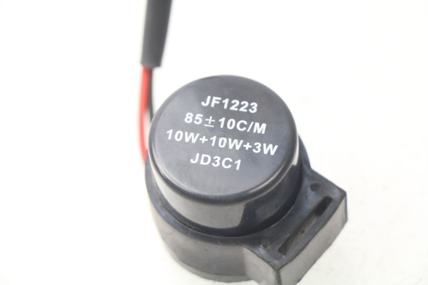 photo de PRZEKAŹNIK KIERUNKOWSKAZU RIDE E1 1 (2014 - 2022) - Inny kąt widzenia