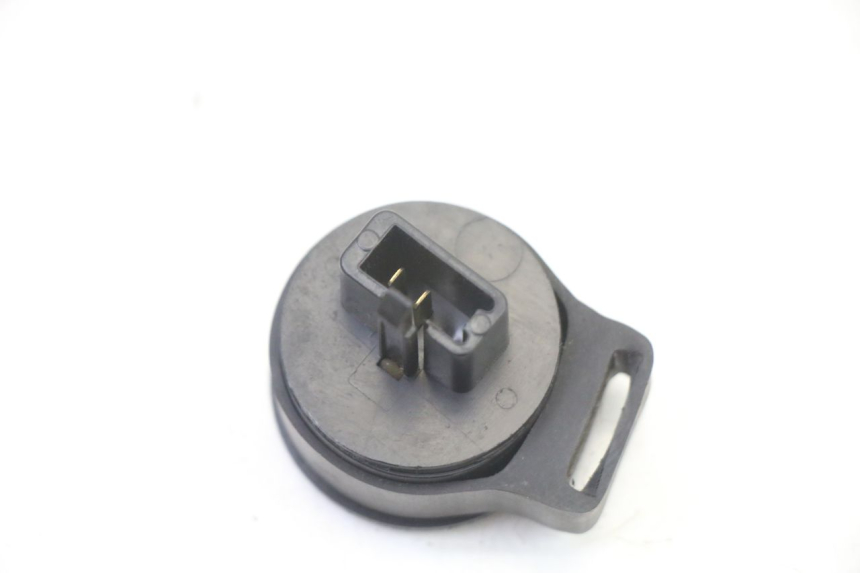 photo de PRZEKAŹNIK KIERUNKOWSKAZU PEUGEOT ELYSEO 125 (1999 - 2004) - Inny kąt widzenia