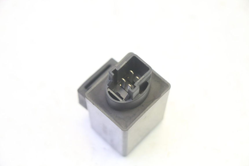 photo de PRZEKAŹNIK KIERUNKOWSKAZU HONDA FES S-WING SWING ABS 125 (2007 - 2015) - Zoom stanu zużycia