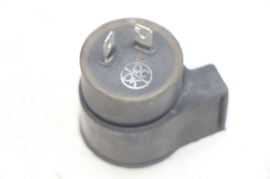 photo de PRZERYWACZ KIERUNKOWSKAZÓW SYM FIDDLE 3 III 125 (2014 - 2020) - Zoom stanu zużycia