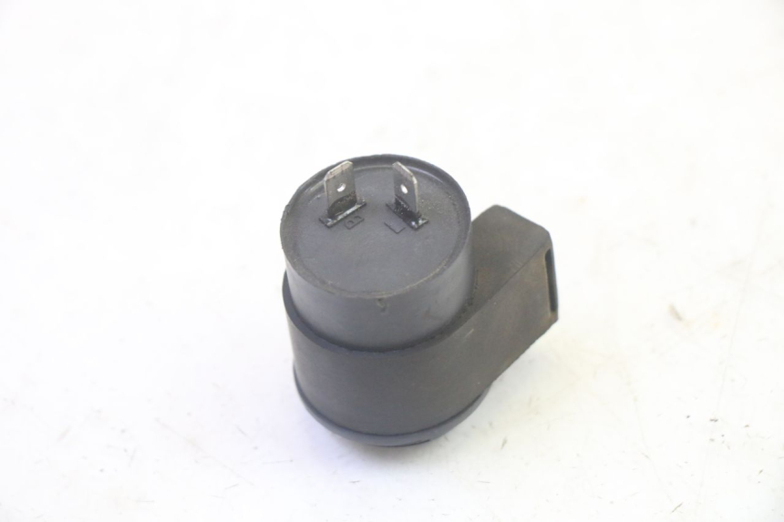 photo de PRZERYWACZ KIERUNKOWSKAZÓW SYM FIDDLE 3 III 125 (2014 - 2020) - Zoom stanu zużycia