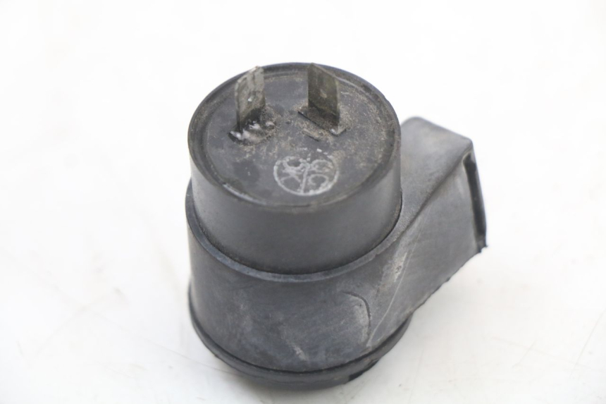 photo de PRZERYWACZ KIERUNKOWSKAZÓW SYM FIDDLE 3 III 50 (2014 - 2020) - Zoom stanu zużycia