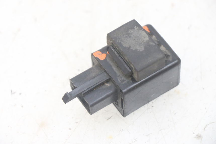 photo de PRZEKAŹNIK KIERUNKOWSKAZU YAMAHA FJR ABS 1300 (2006 - 2012) - Zoom stanu zużycia