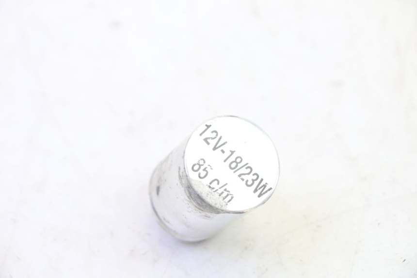 photo de PRZEKAŹNIK KIERUNKOWSKAZU KAWASAKI GPX R WARBIRD 600 (1988 - 1993) - Zoom stanu zużycia