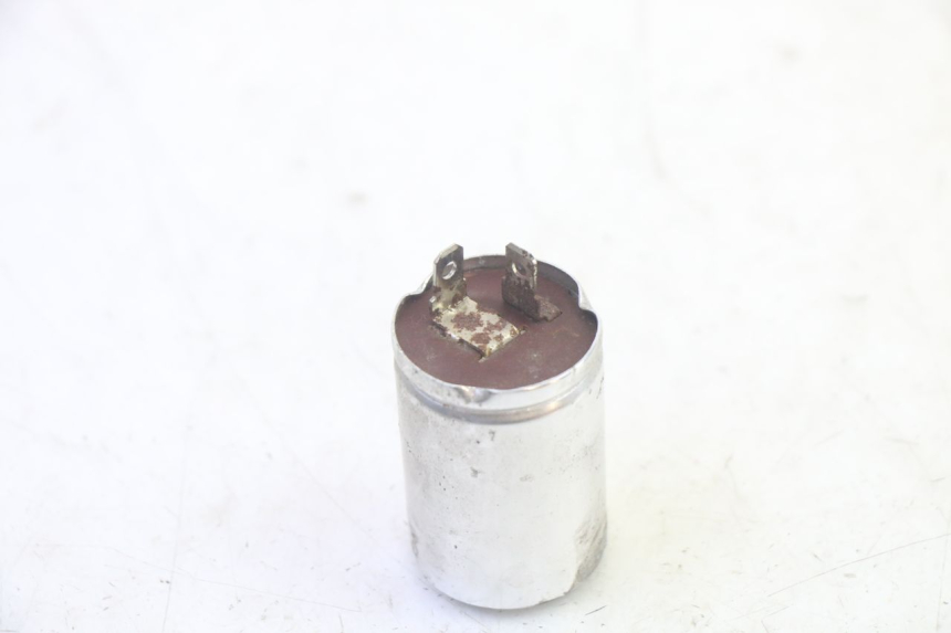 photo de PRZEKAŹNIK KIERUNKOWSKAZU KAWASAKI GPX R WARBIRD 600 (1988 - 1993) - Inny kąt widzenia