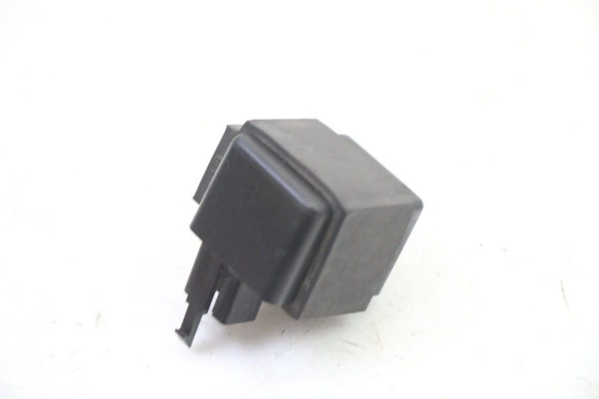 photo de PRZEKAŹNIK KIERUNKOWSKAZU SUZUKI GS GSE 500 (2001 - 2003) - Szczegół części