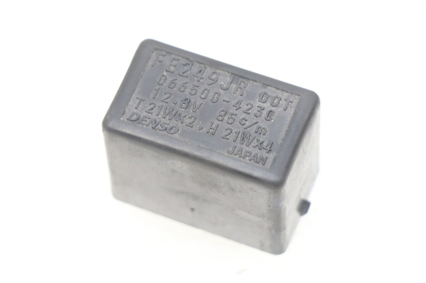 photo de PRZEKAŹNIK KIERUNKOWSKAZU SUZUKI GSX-R GSXR 750 (2011 - 2016) - Widok główny